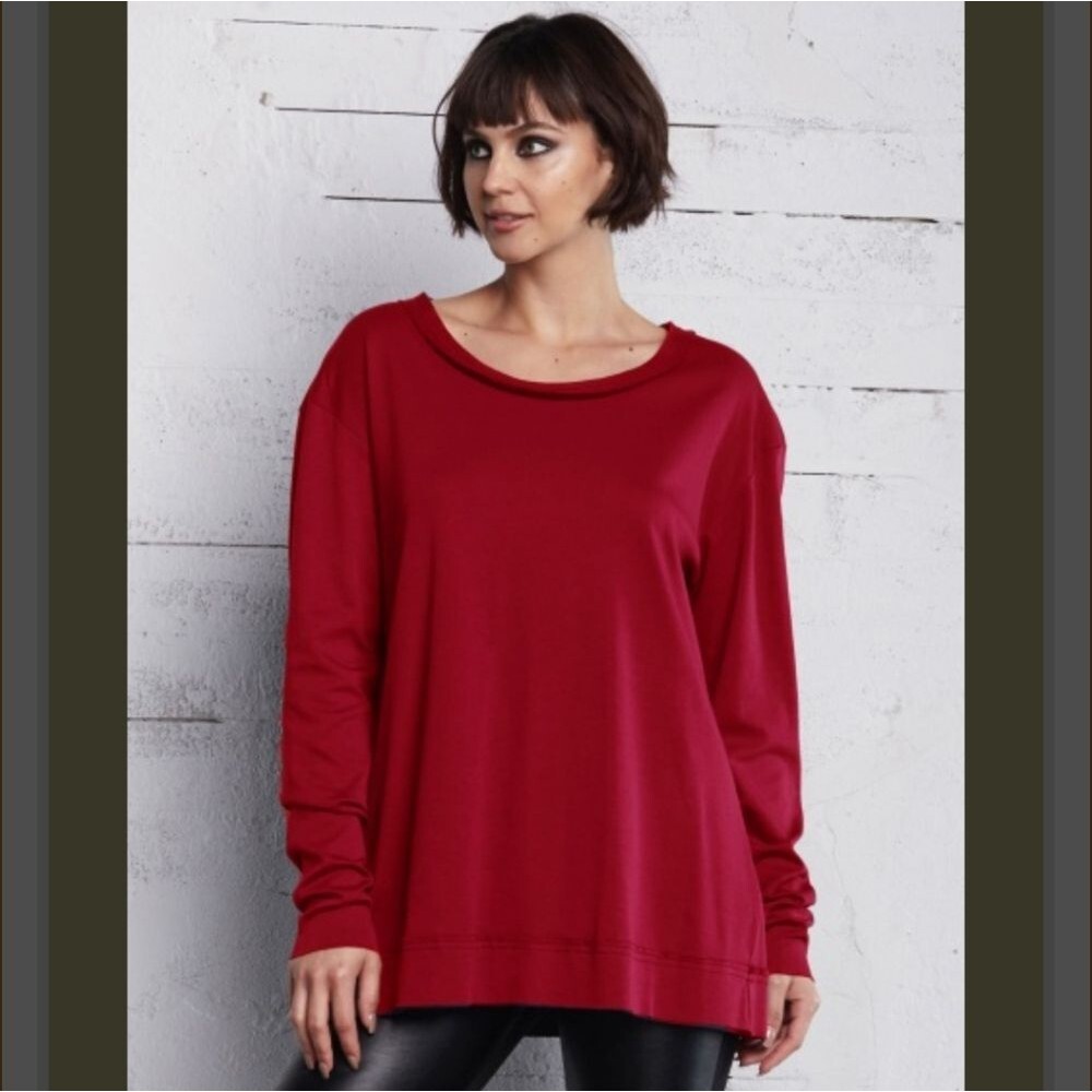 Planet By Lauren G Scarlet Detail T Red Long Sleeve Top Overseized OS (Box19)